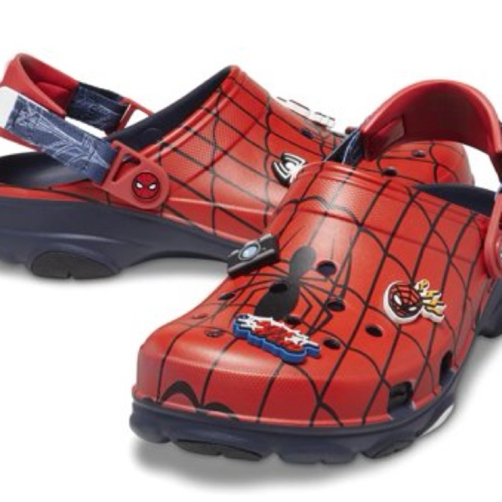 CROCS Adult Spider-Man Clogs with Charms